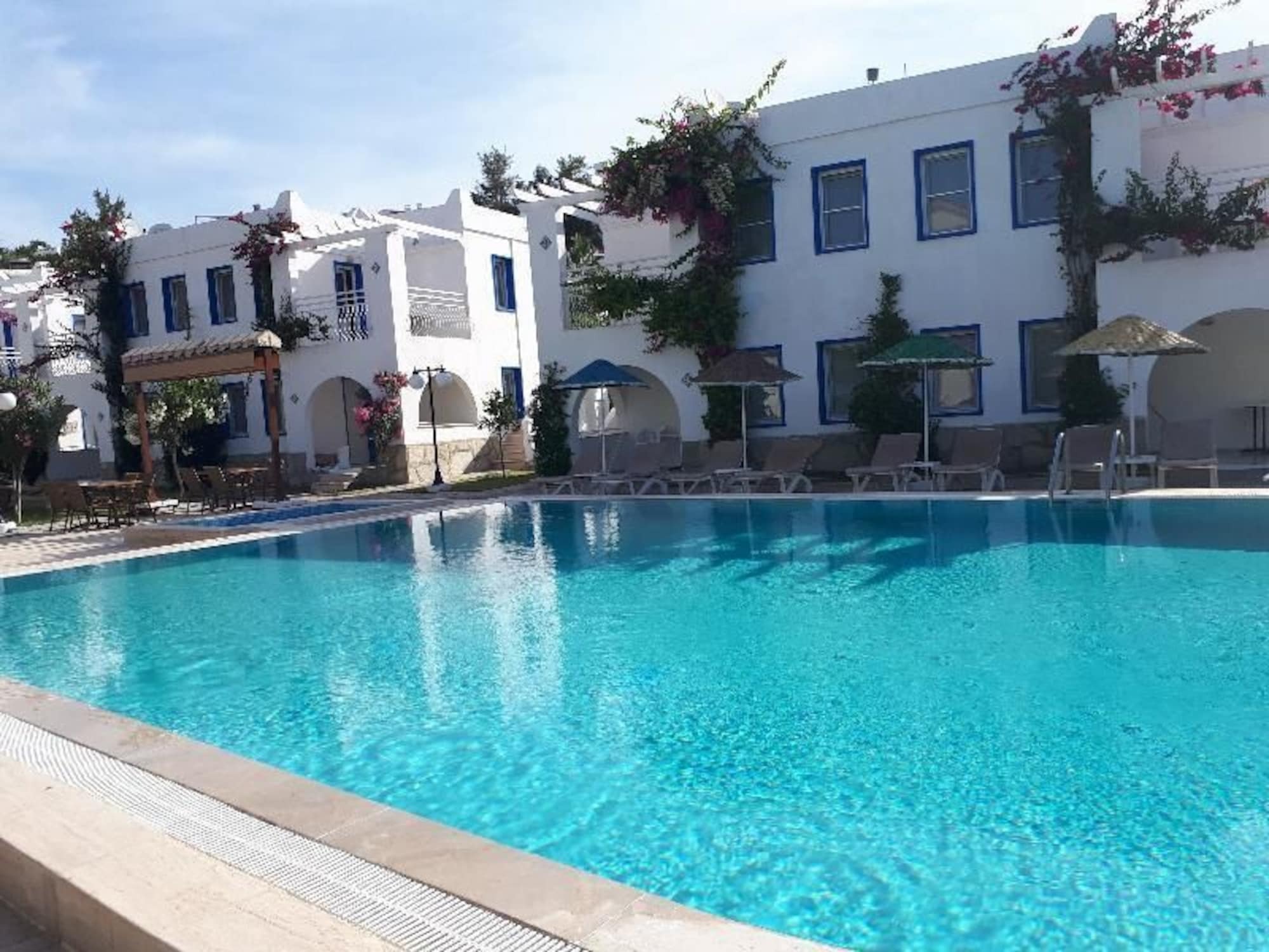 Paradise Apart Hotel Bitez Bagian luar foto